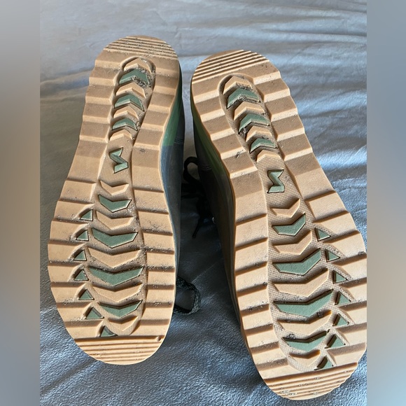 Forsake hiking books W 6.5 - Picture 2 of 3